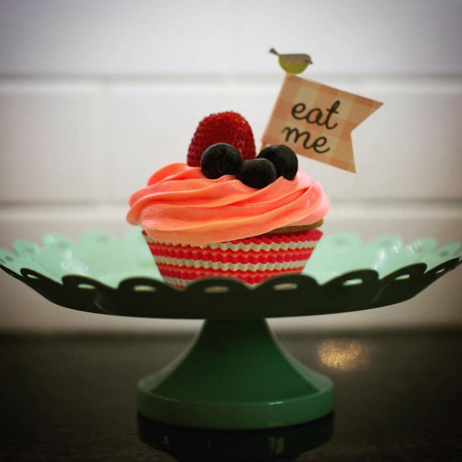 20050166470_a1396a66dc_b